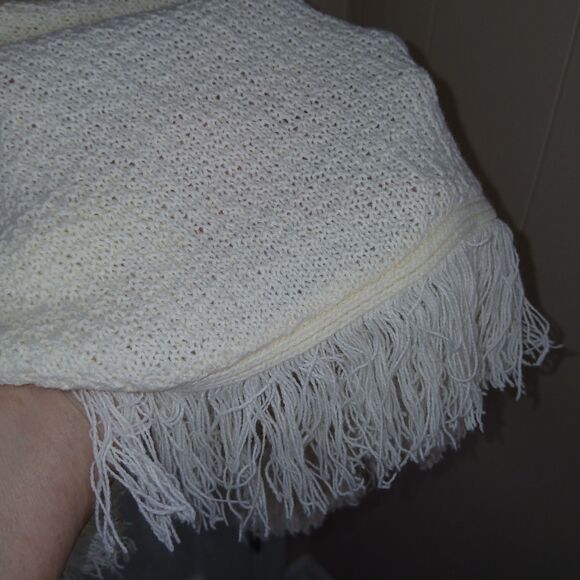 Anthony Richards Ivory Knit Cape Cardigan Sweater with Fringe, Size X Feminine - Picture 10 of 11